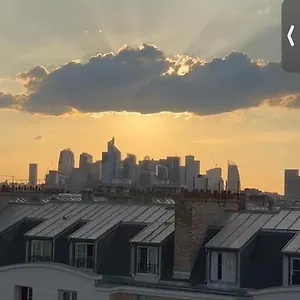  Alloggio in famiglia Etage D'un Duplex Au 17eme Arr De , Vue Sur Le Defense, A 10min Des Champs Elysee Francia